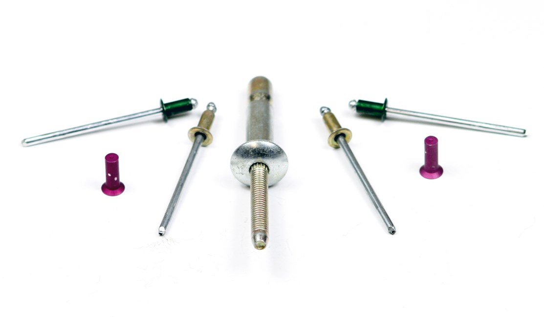 Rivets Break stem, countersunk, structural, POP, Cherry